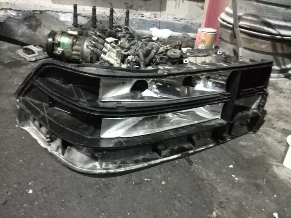 Сперва была задумка сделать другие задние фонари аля мустанг! но так ...