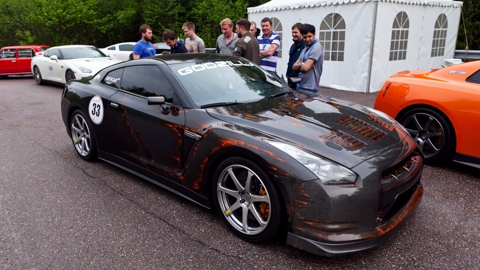 Nissan gtr годзилла