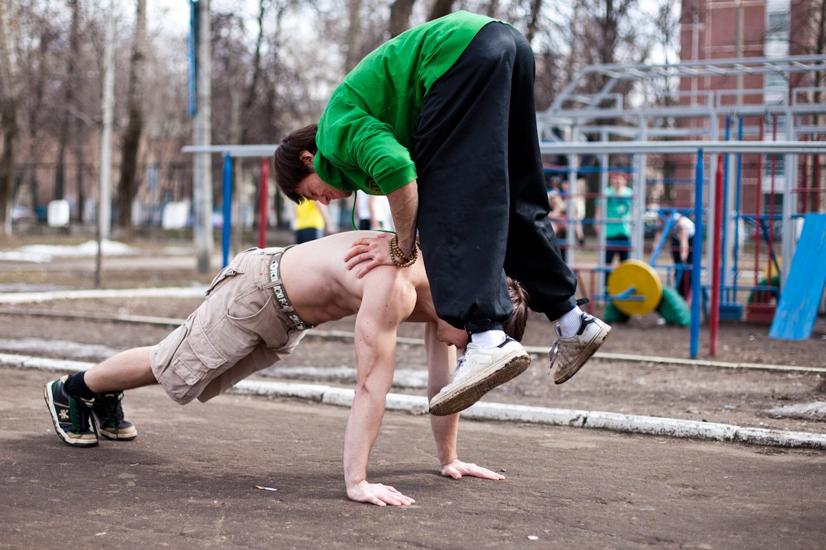 Бороться уличный. Гетто воркаут. Гетто воркаут Ghetto Workout. Street Workout гетто. Уличные качки.