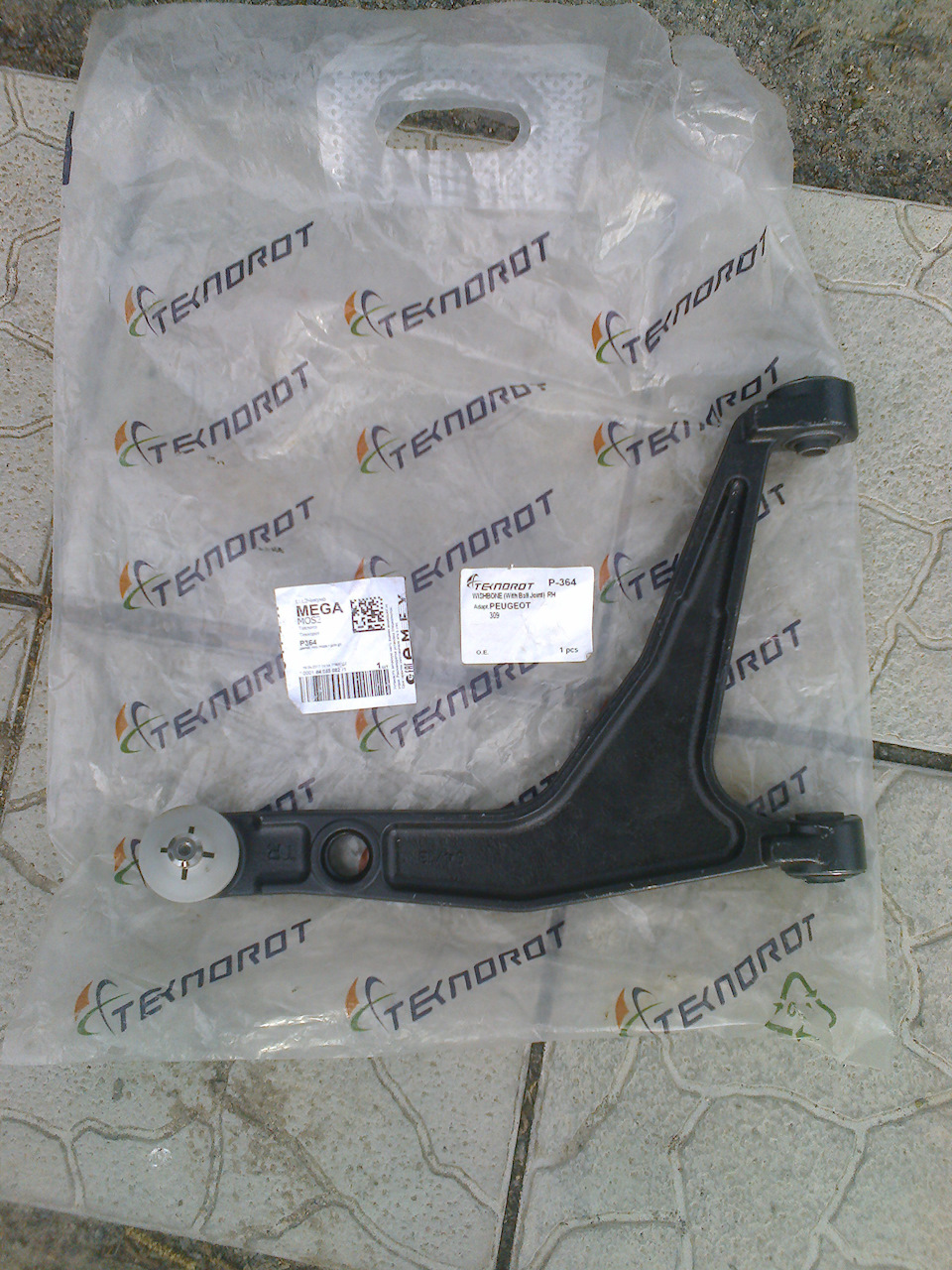 Правый треугольный рычаг TEKNOROT P364 — осмотр и установка. — Peugeot ...