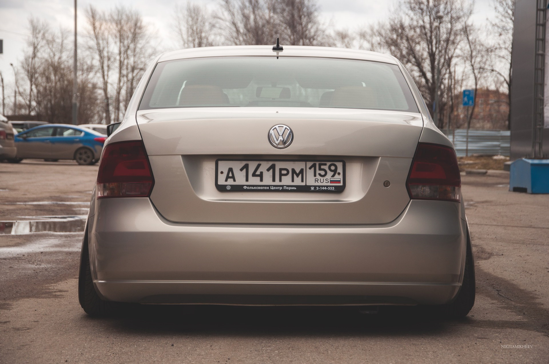 Volkswagen Polo sedan stance