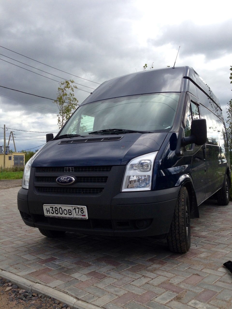 Установка Дефлектора капота и чехлов. — Ford Transit (7G), 2,2 л, 2012 года  | тюнинг | DRIVE2