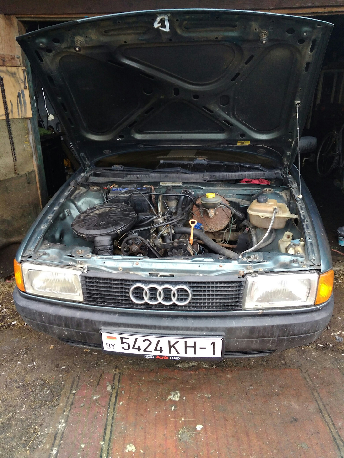 Отзыв Audi 80 2.0 E (1993 г.)