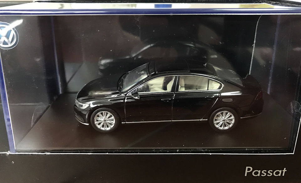 Коллекционная игрушка — Volkswagen Passat B8, 1,8 л, 2015 года | другое ...