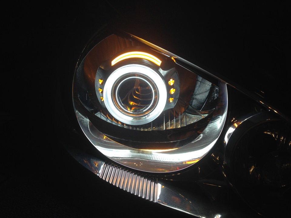 Установка lens. Линзы в фары Hyundai Genesis. Мустанг 5 в фары линзы. Линзы в фары gl1800. Линзы в фары Хендай HD.