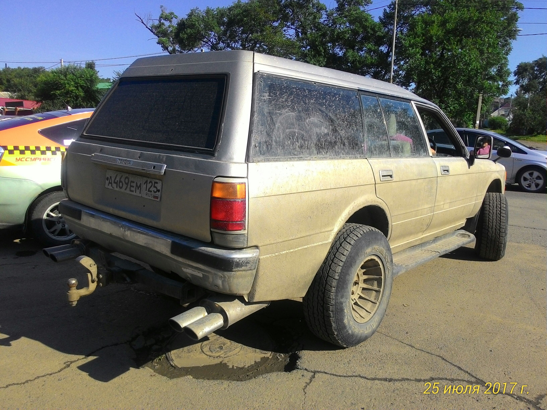 toyota crown s130 wagon