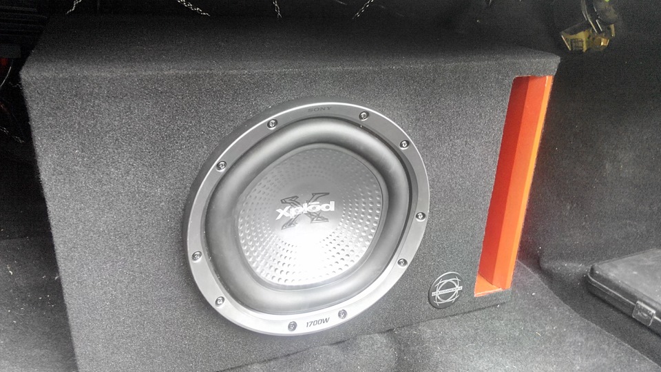 Sony xplod 1700w subwoofer first test on my bmw. - YouTube