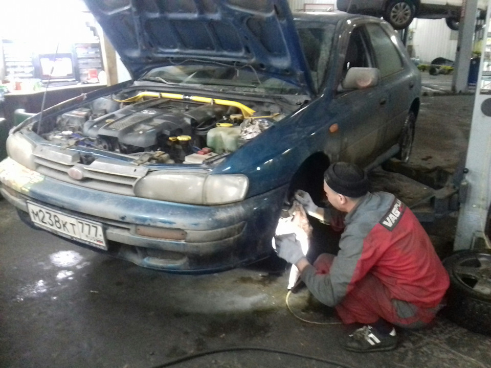 Клинит передний левый суппорт — Subaru Impreza (GC, GF), 2 л, 1995 года ...