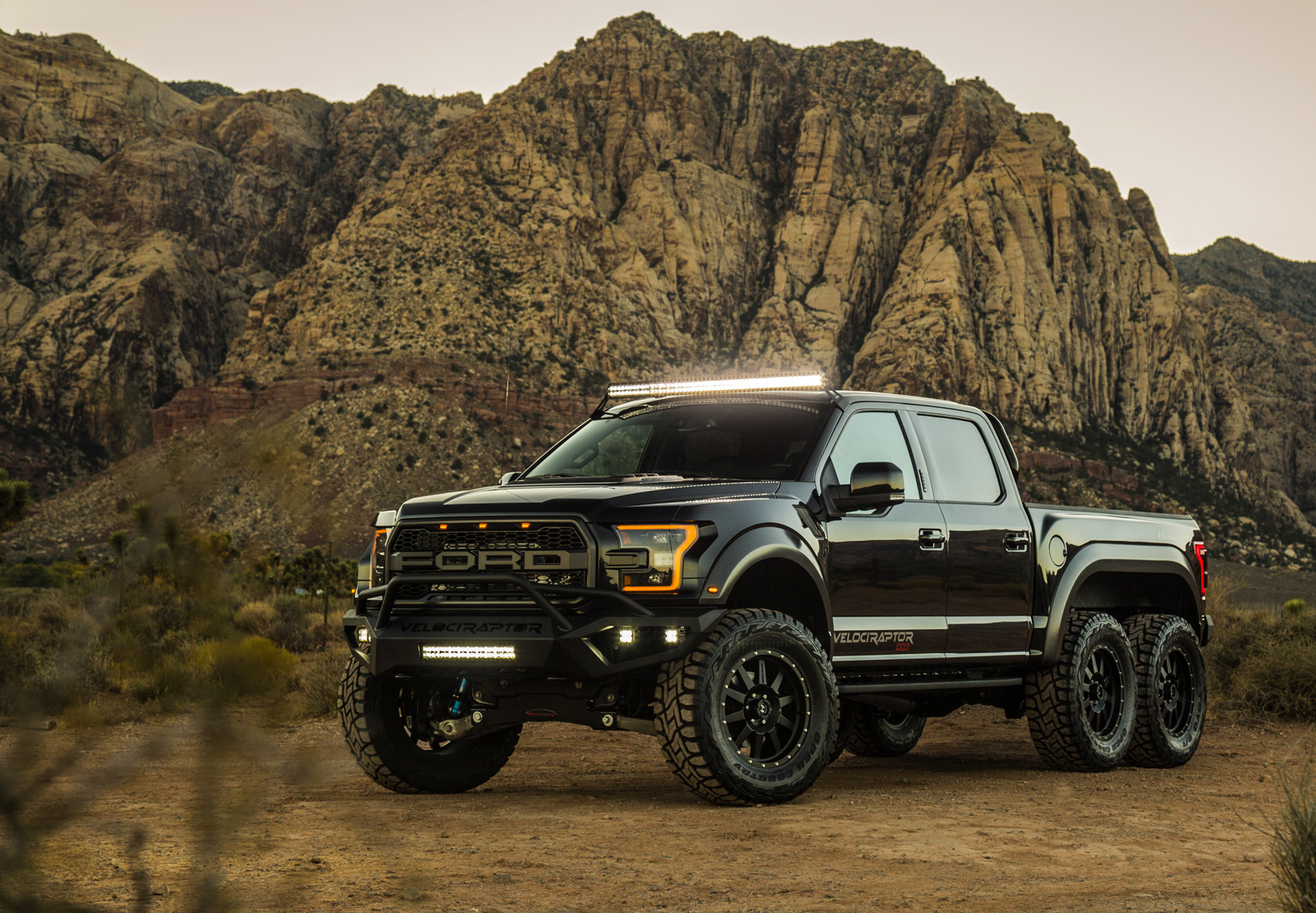Раптор 6х6. Форд ф 150 велоцераптор. Ford raptor 6x6. Ford velociraptor 6x6. Раптор 6х6.
