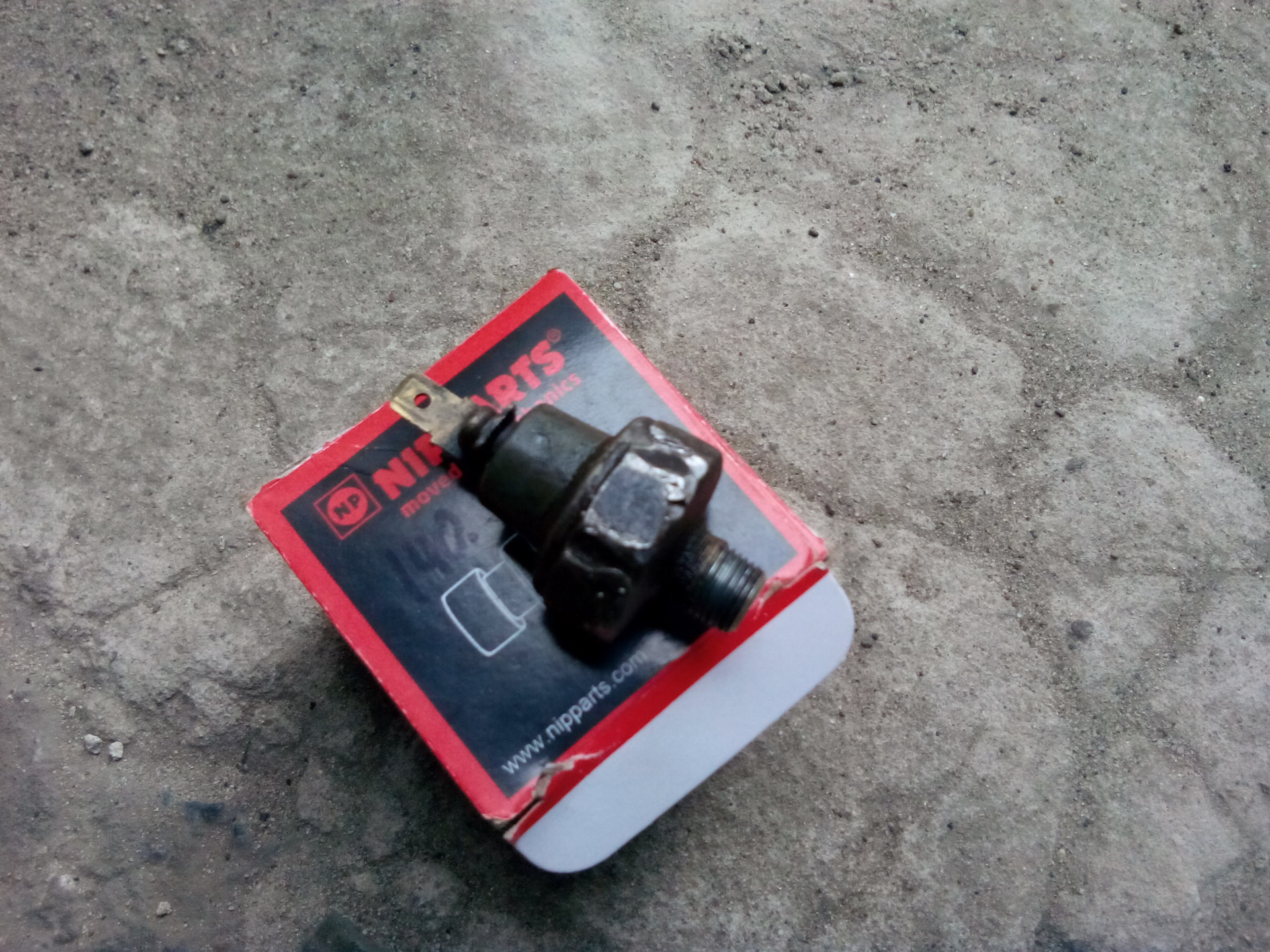 Загорелась лампочка давления масла. Страшно! — Mitsubishi Lancer IX, 1 ...