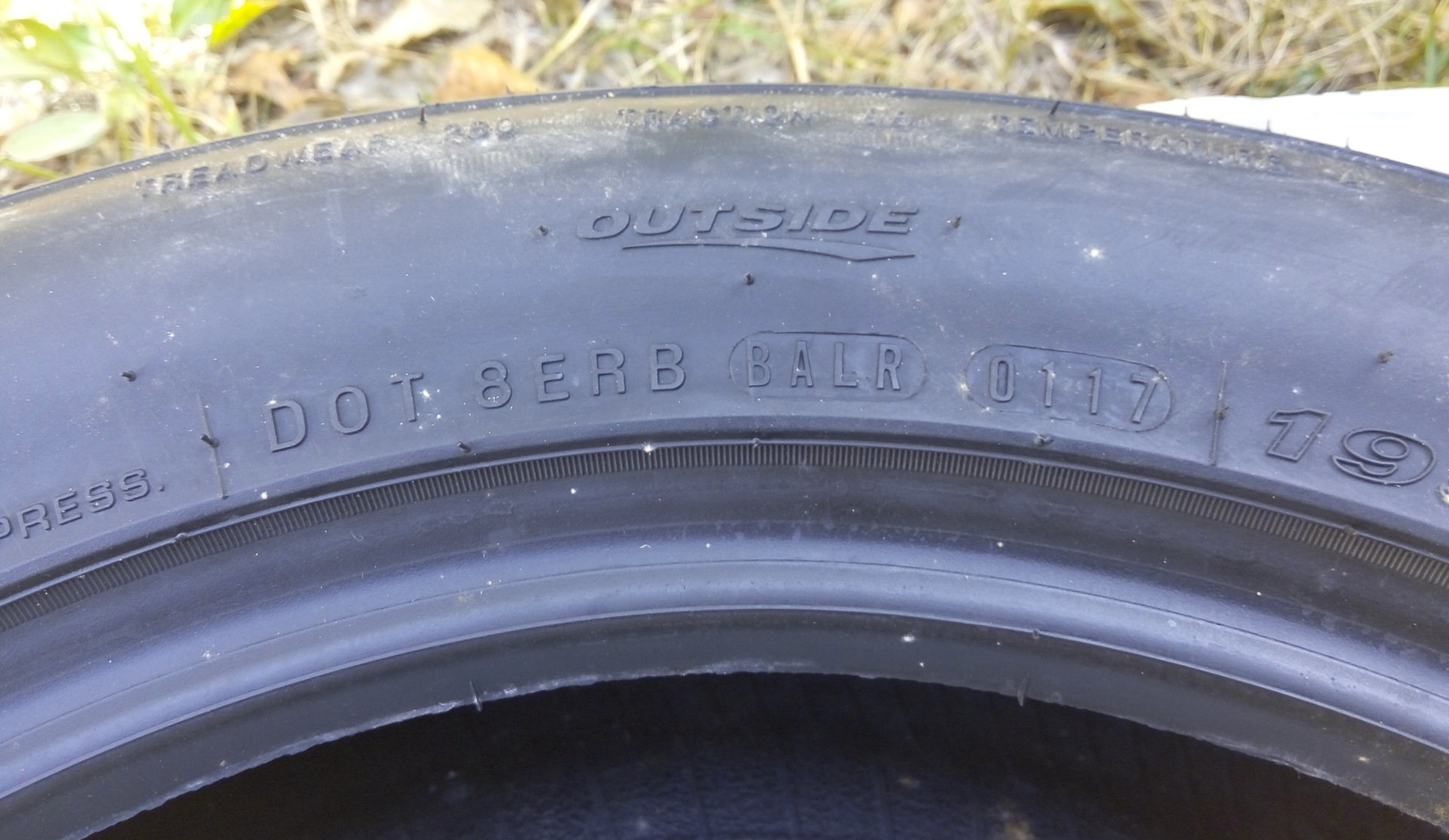 Nexen где производят. Nexen n8000 195/55 r16. Nexen n8000. Roadstone n8000. Нексен 8000.