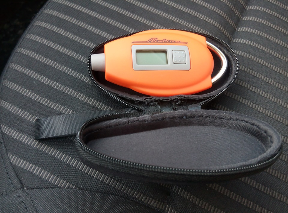 Приобрел компрессор для шин и цифровой манометр — Volkswagen Polo Sedan ...