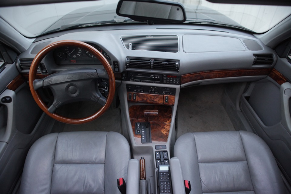 Фото в бортжурнале BMW 7 series (E32)