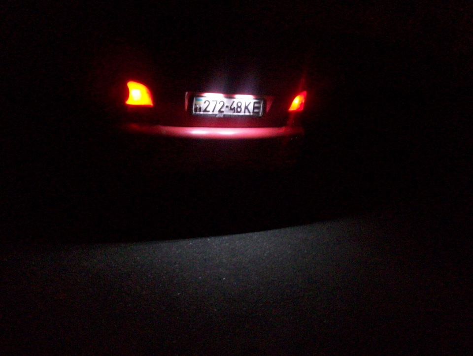 Подсветка номера акцент. Подсветка номера акцент. Лампочки подсветки номеров акцент 2007 тагаз. Hyundai accent подсветка номера. Hyundai accent 2013 подсветка номера лампы.