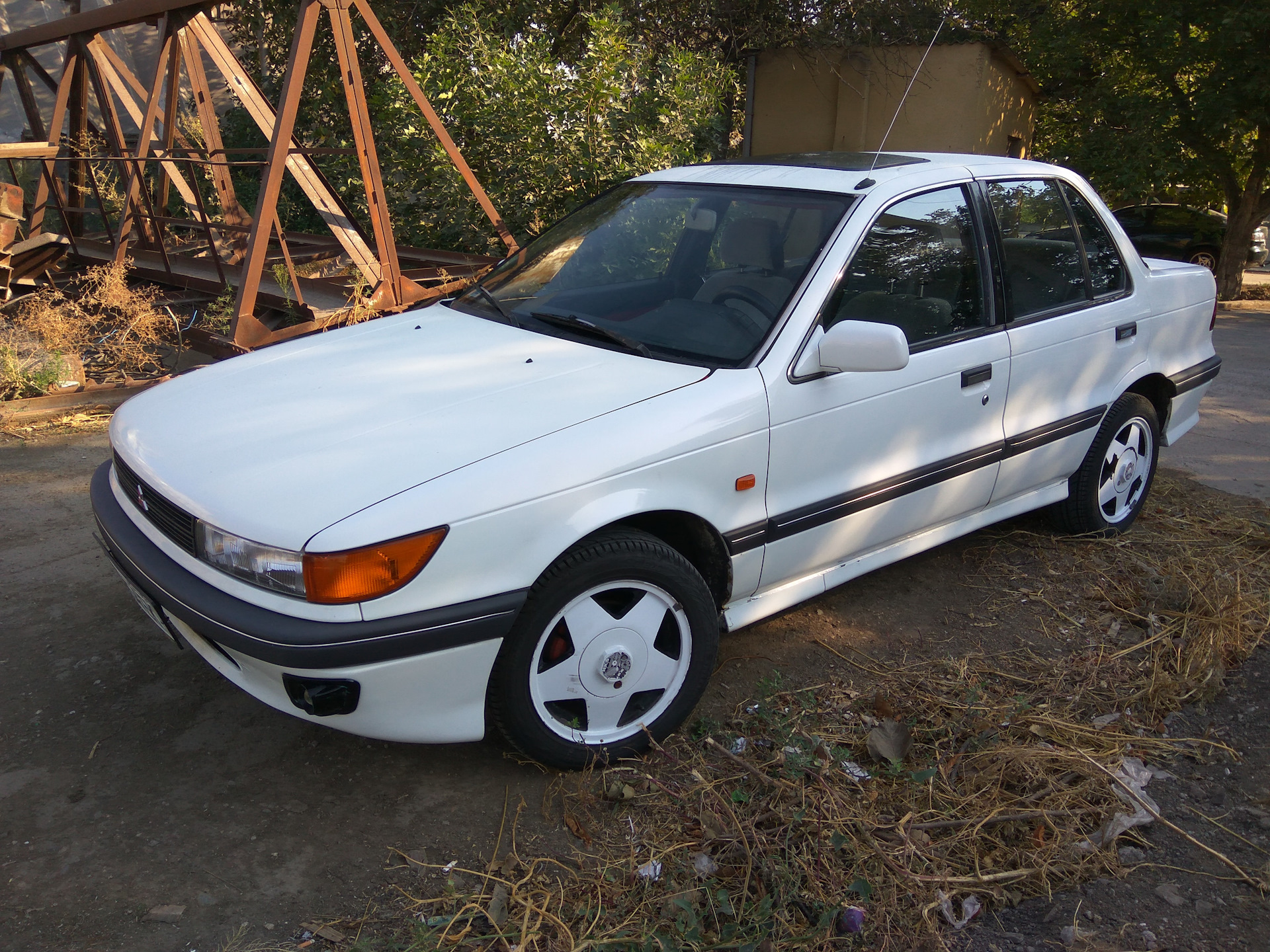 Мицубиси лансер 4. Митсубиси Лансер 4. Mitsubishi Lancer 4 1992. Mitsubishi Lancer 1991 седан. Mitsubishi Lancer 4 1989.