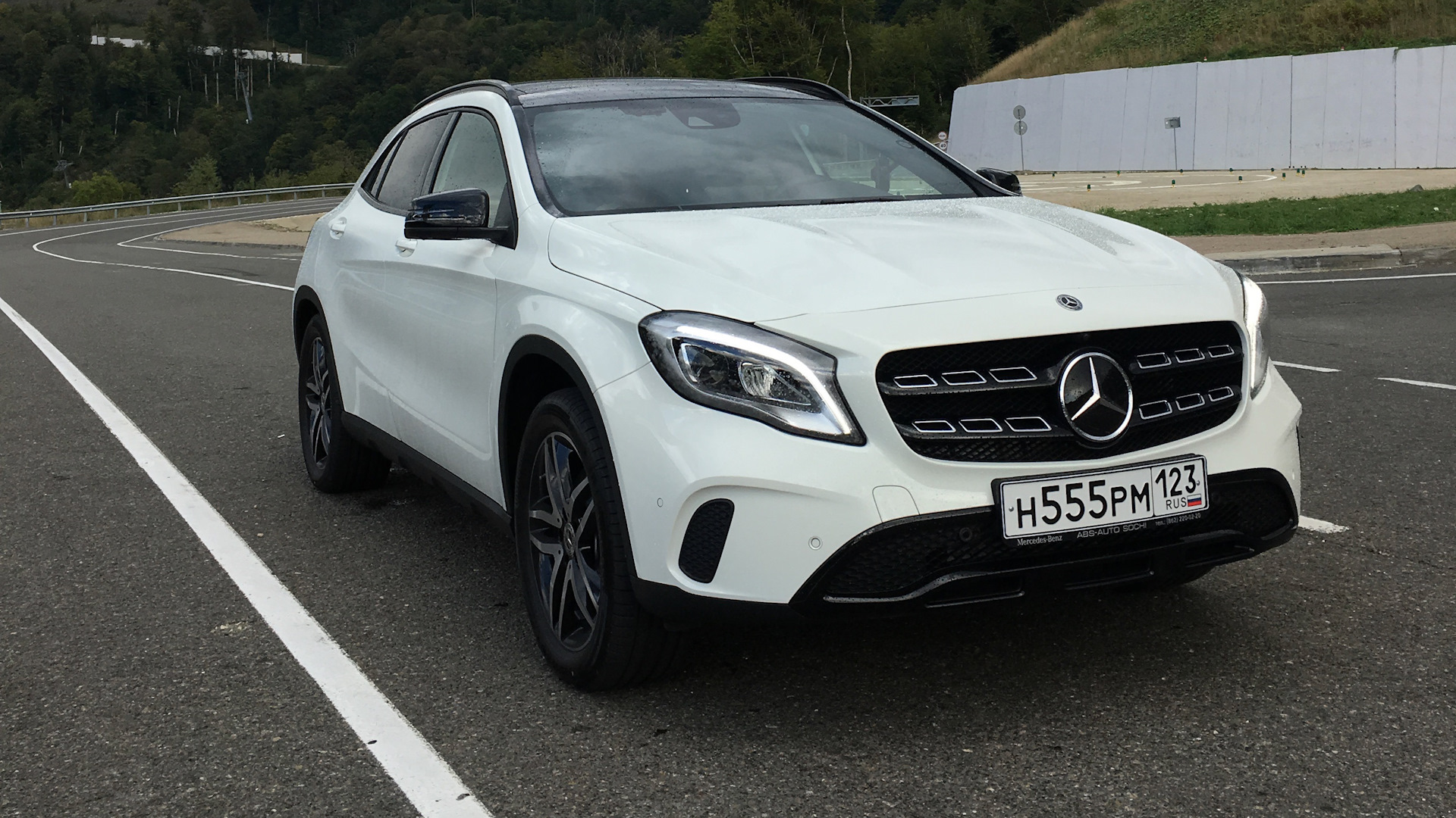 Mercedes-Benz GLA-Class (X156) 2.0 бензиновый 2017 | SOCHI CAR на DRIVE2