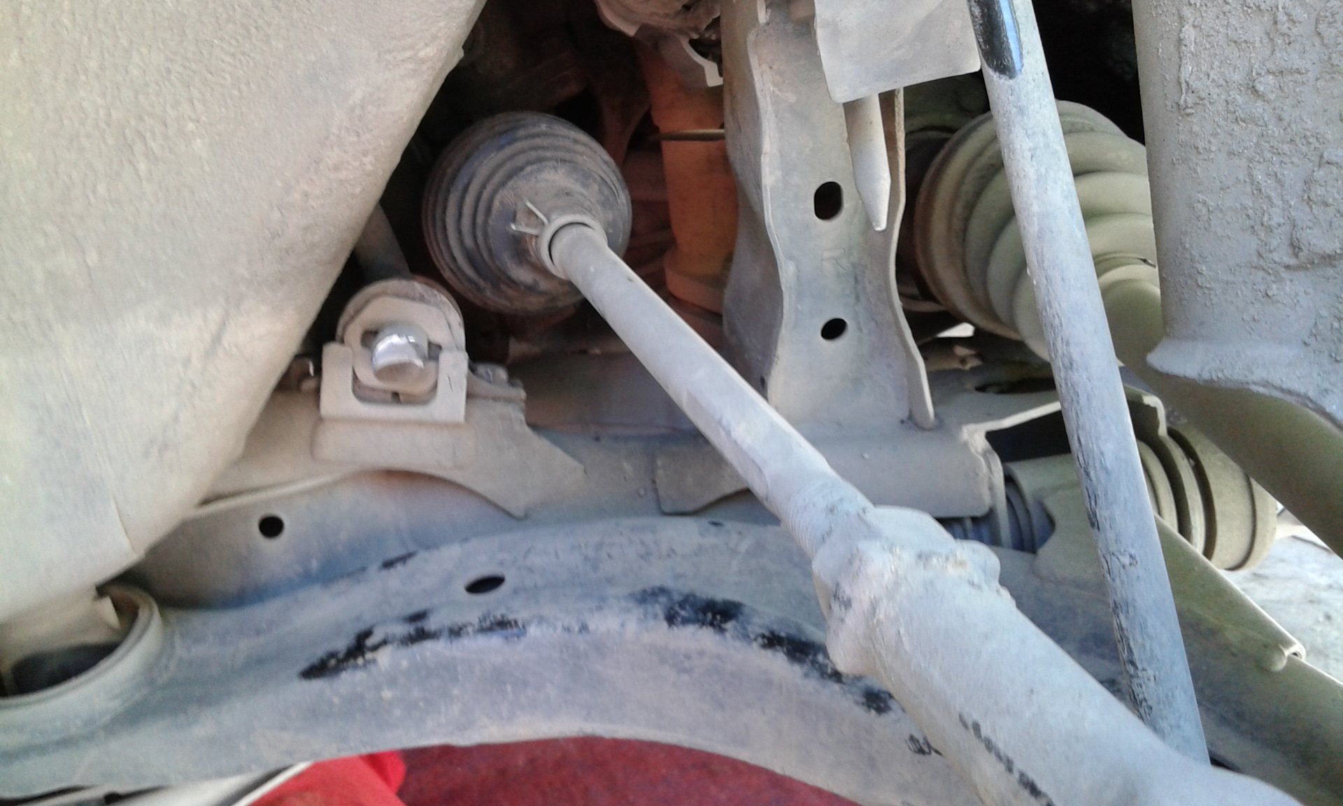 Стабилизатора мазда мпв. Стойки стабилизатора мазда мпв. Мазда мпв подвесной подшипник. Стабилизатор передний мазда мпв бишкеке. Стабилизатора мазда мпв.