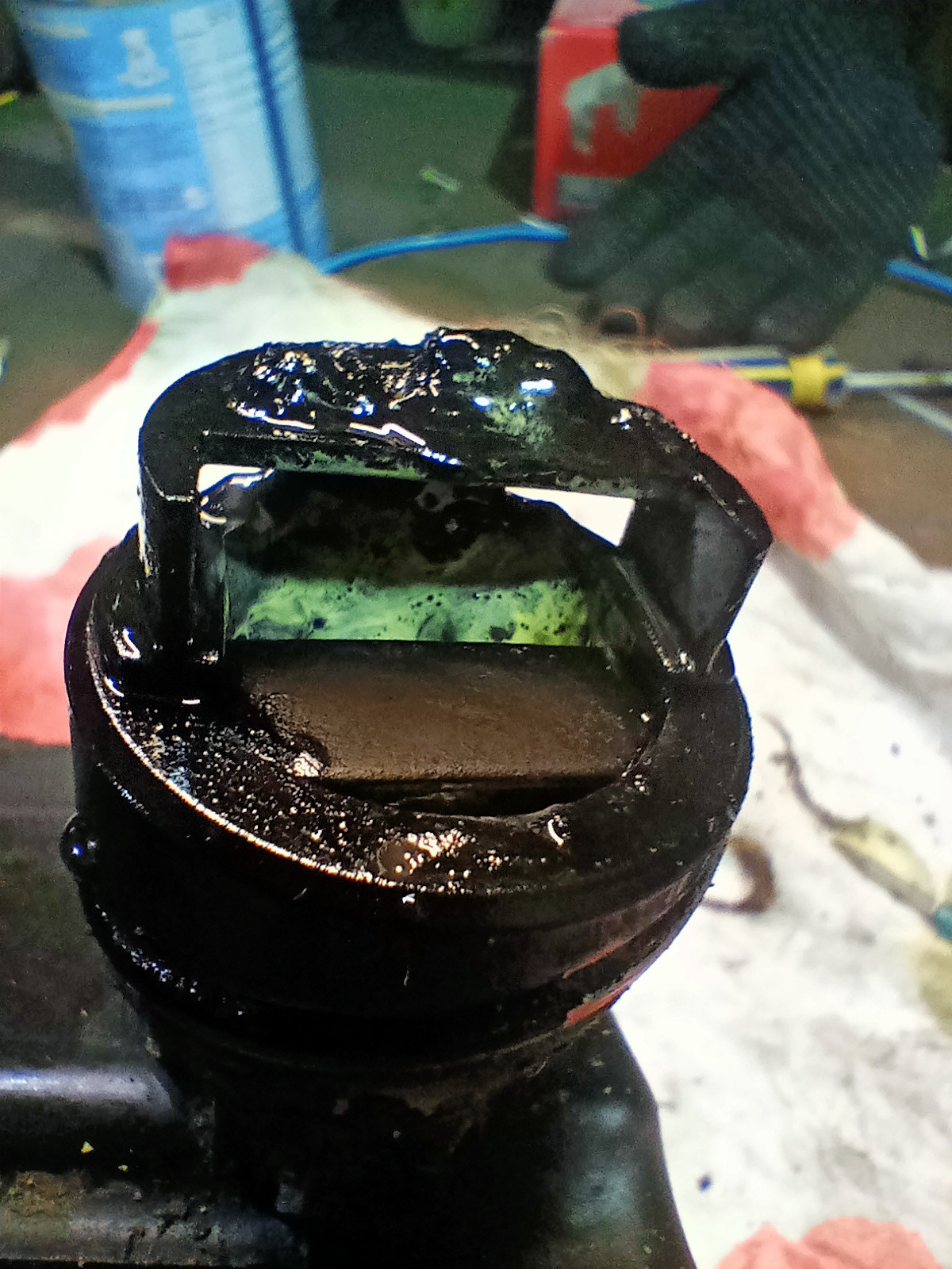 Чистка маслоотделителя необходима. — Skoda Fabia Mk1, 1,4 л, 2001 года ...