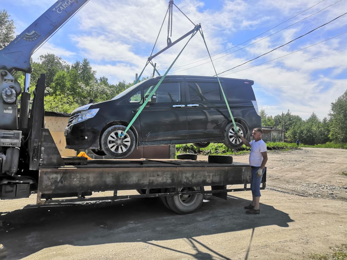 Пробил картер двигателя! — Honda Stepwgn (4G), 2 л, 2014 года | поломка ...