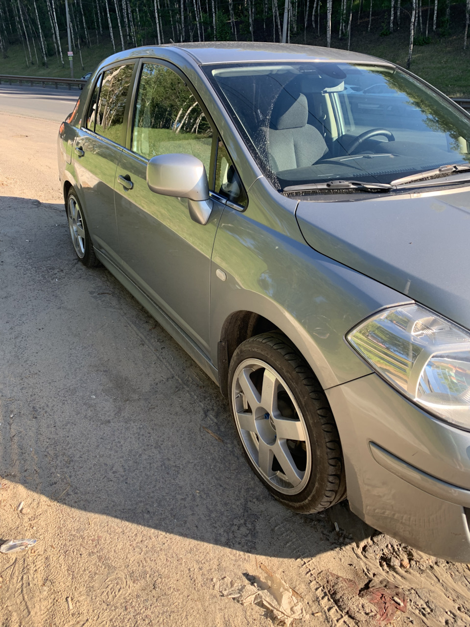 Колеса vs брусчатка. — Nissan Tiida (1G), 1,6 л, 2010 года | поломка |  DRIVE2