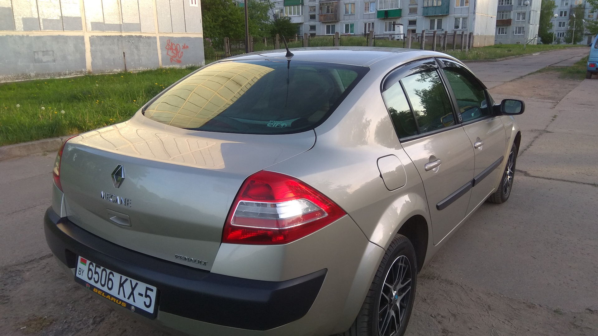 Renault Megane II 1.4 бензиновый 2006 | Золотая 🇫🇷 на DRIVE2