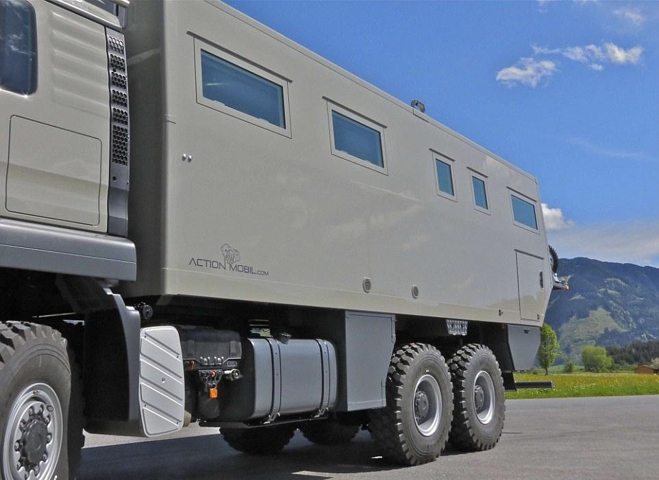 Дом на колесах бронированный фото Дом на колесах за $765 000 - DRIVE2