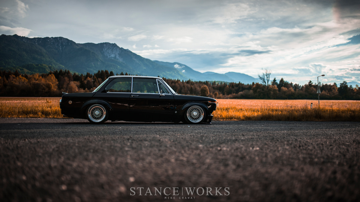 BMW 2002 stance