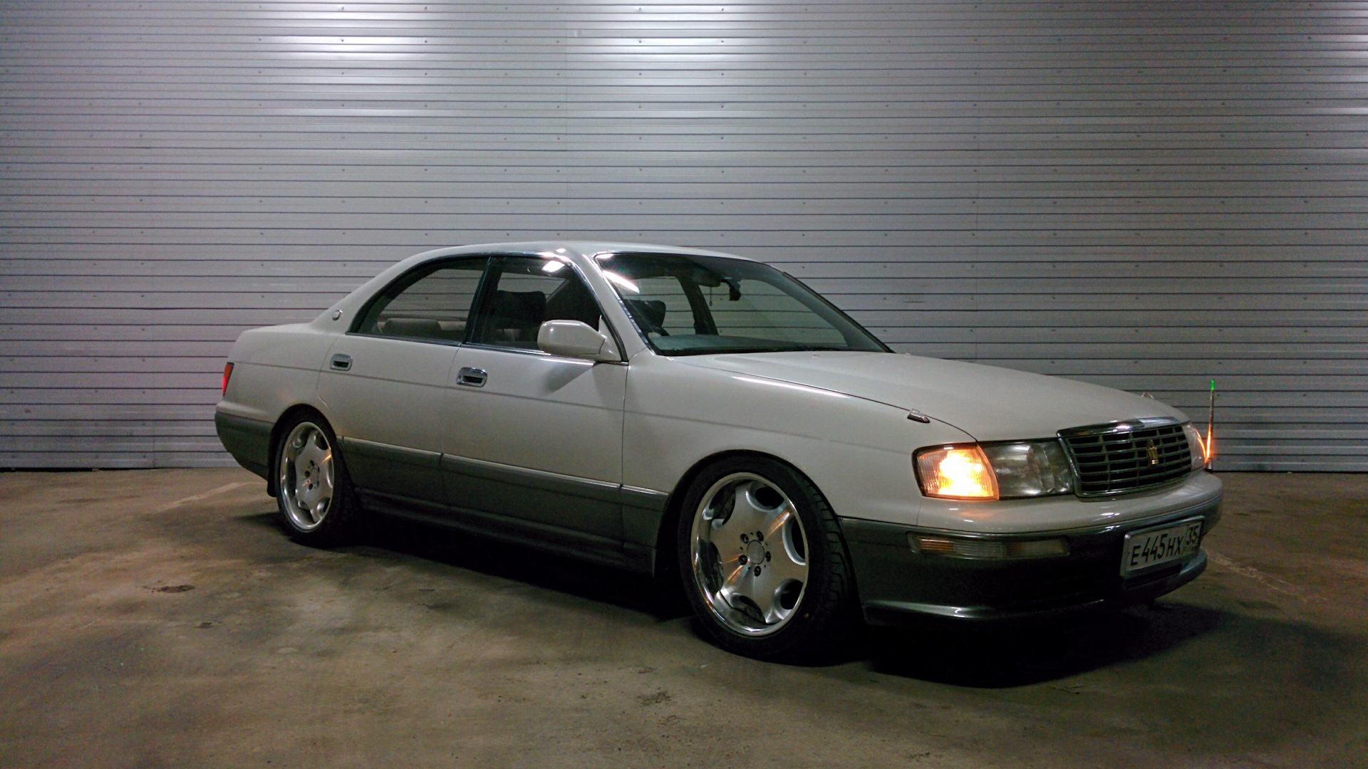 Toyota Crown s140