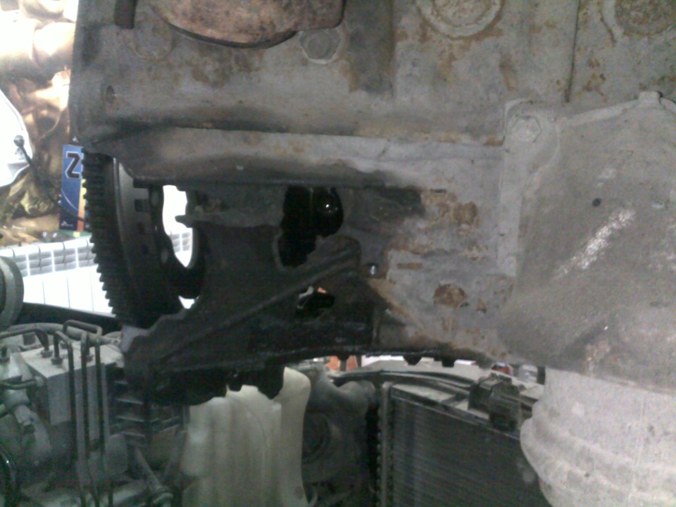 последствия гидроудара — Mercedes-Benz E-class (W210), 2 л, 2000 года ...