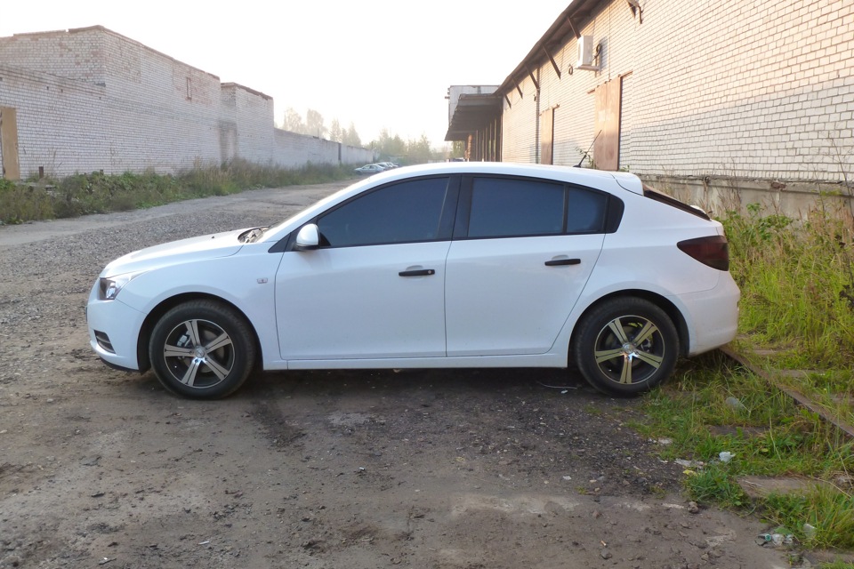 Chevrolet Cruze С…СЌС‚С‡Р±РµРє Р±РµР»С‹Р№ 2013