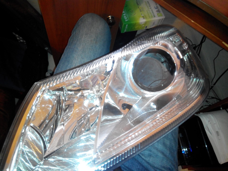 Со снятой линзой — Skoda Octavia A5 Mk2