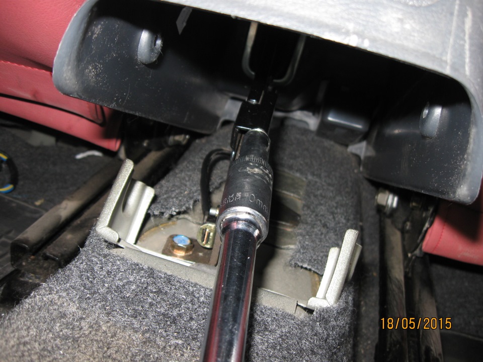 Install the Parking brake cover Part 2 masterclass