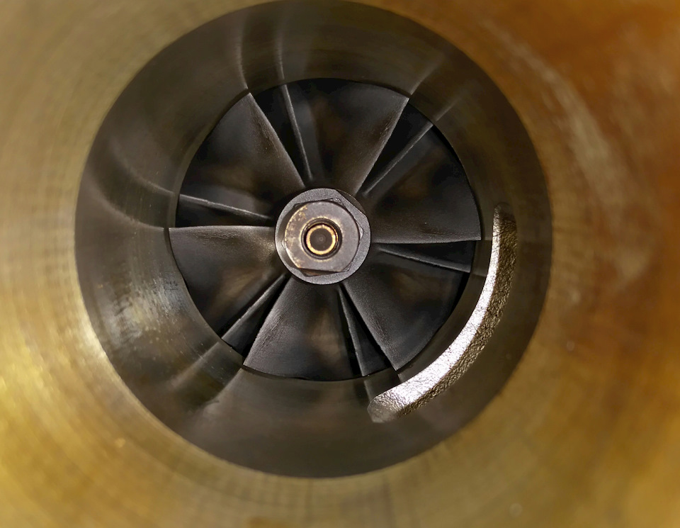 Проверка состояние крыльчатки турбины. — BMW 1 series (F20), 4,4 л ...