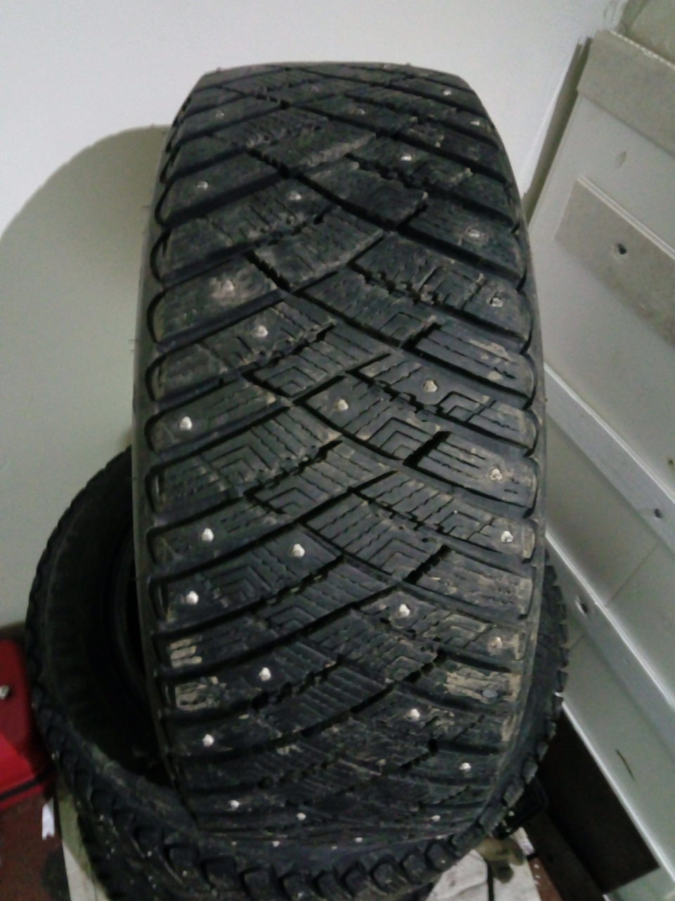 Продаю зимнюю резину с Поло — Volkswagen Polo Hatchback Mk5, 1,4 л ...