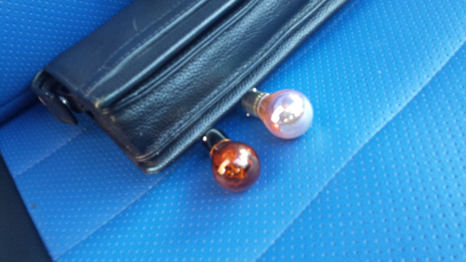 Лампочки в поворотники Phillips Silver Vision — Peugeot 408, 1,6 л ...