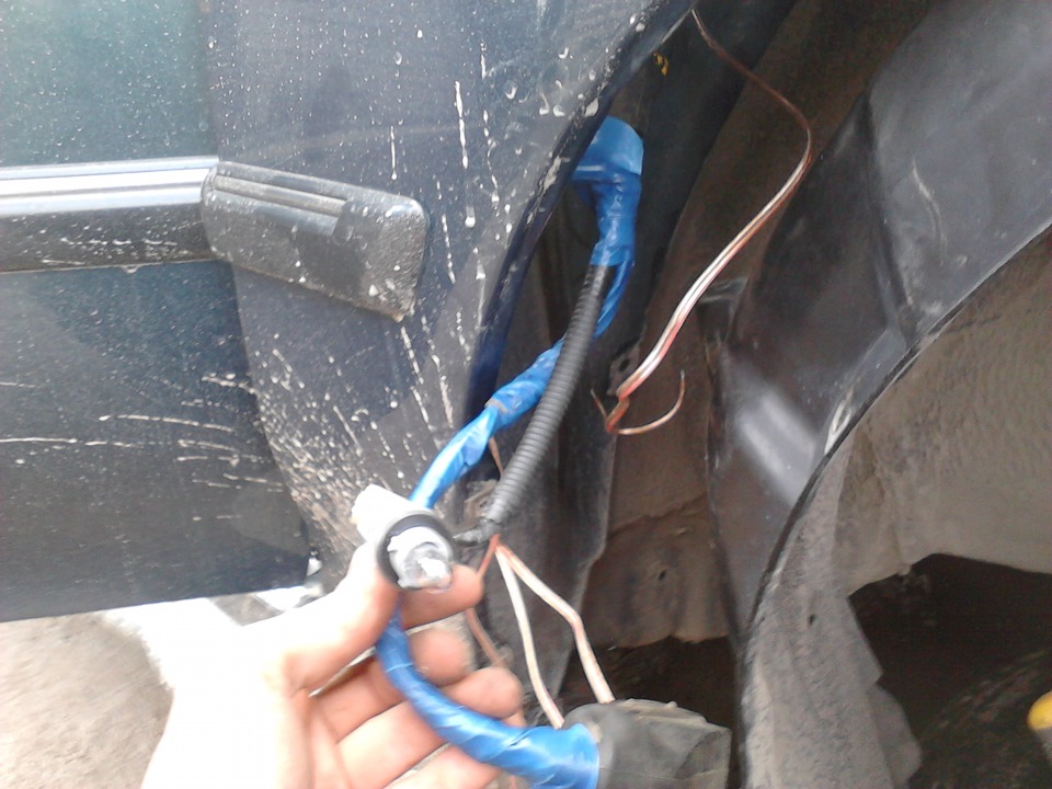 рассказ о том, как протянуть новые провода в переднии двери аккорда ...