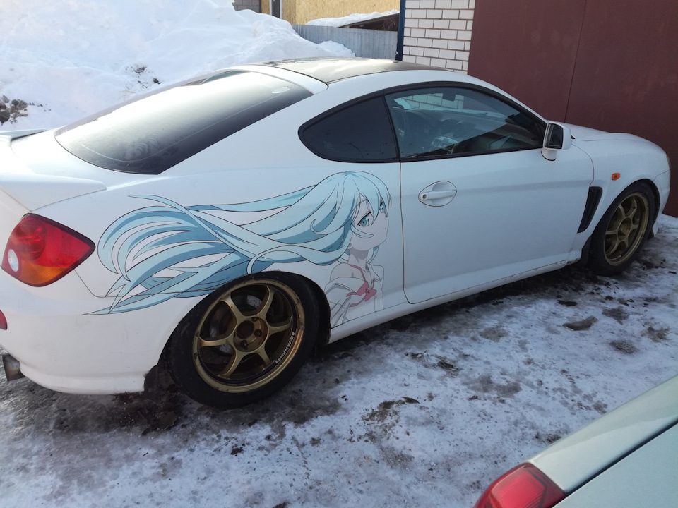 Стиль Itasha — Анимэ на колесах — Hyundai Tiburon (GK), 2 л, 2002 года