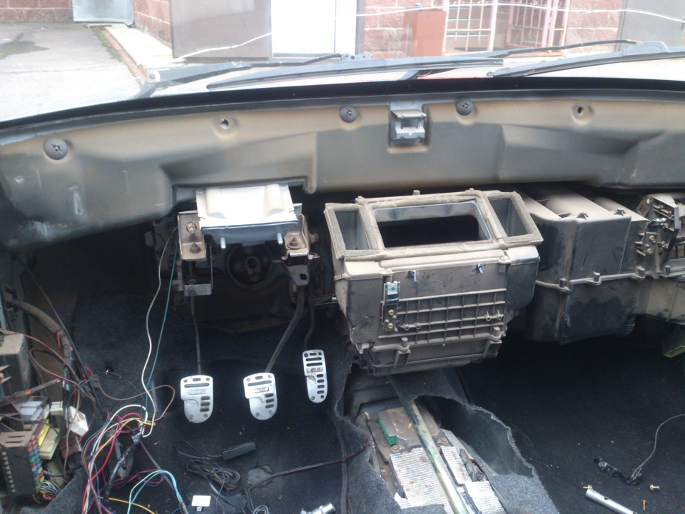 Перетяжка торпеды в шоколадную ЭкоКожу — AutoDion на DRIVE2