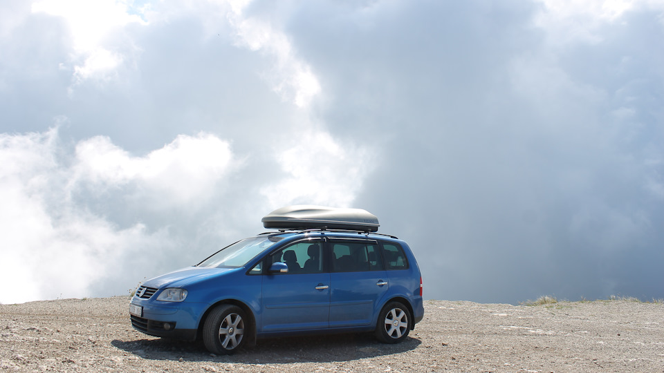 Volkswagen Touran 1.9 TDI Голубой металлик