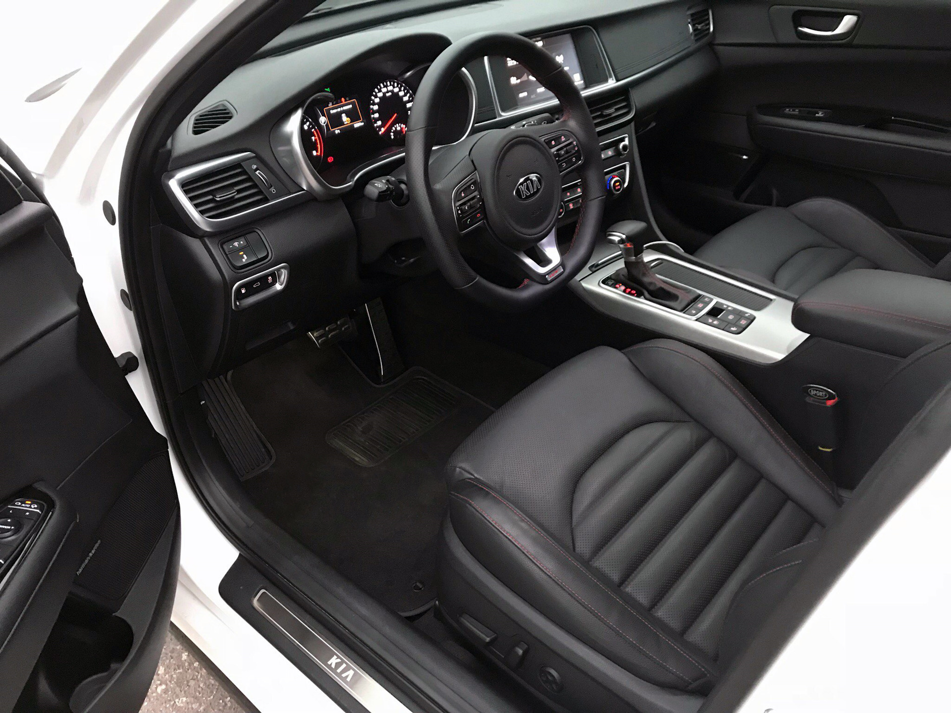Салон - KIA Optima (3G), 2011 года другое DRIVE2