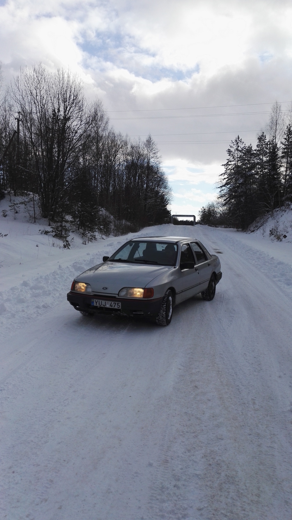 Впервые попробовал валить боком — Ford Sierra, 1,8 л, 1988 года | покатушки  | DRIVE2