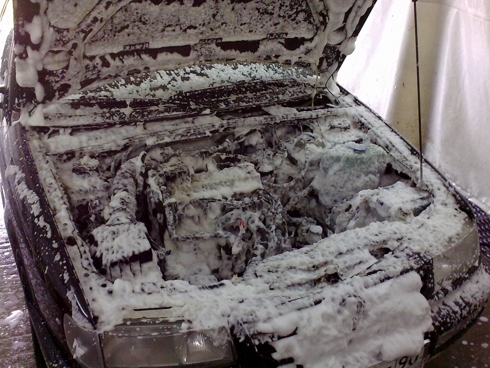 Мойка подкапотного пространства — Volkswagen Passat Variant (B4), 2 л ...