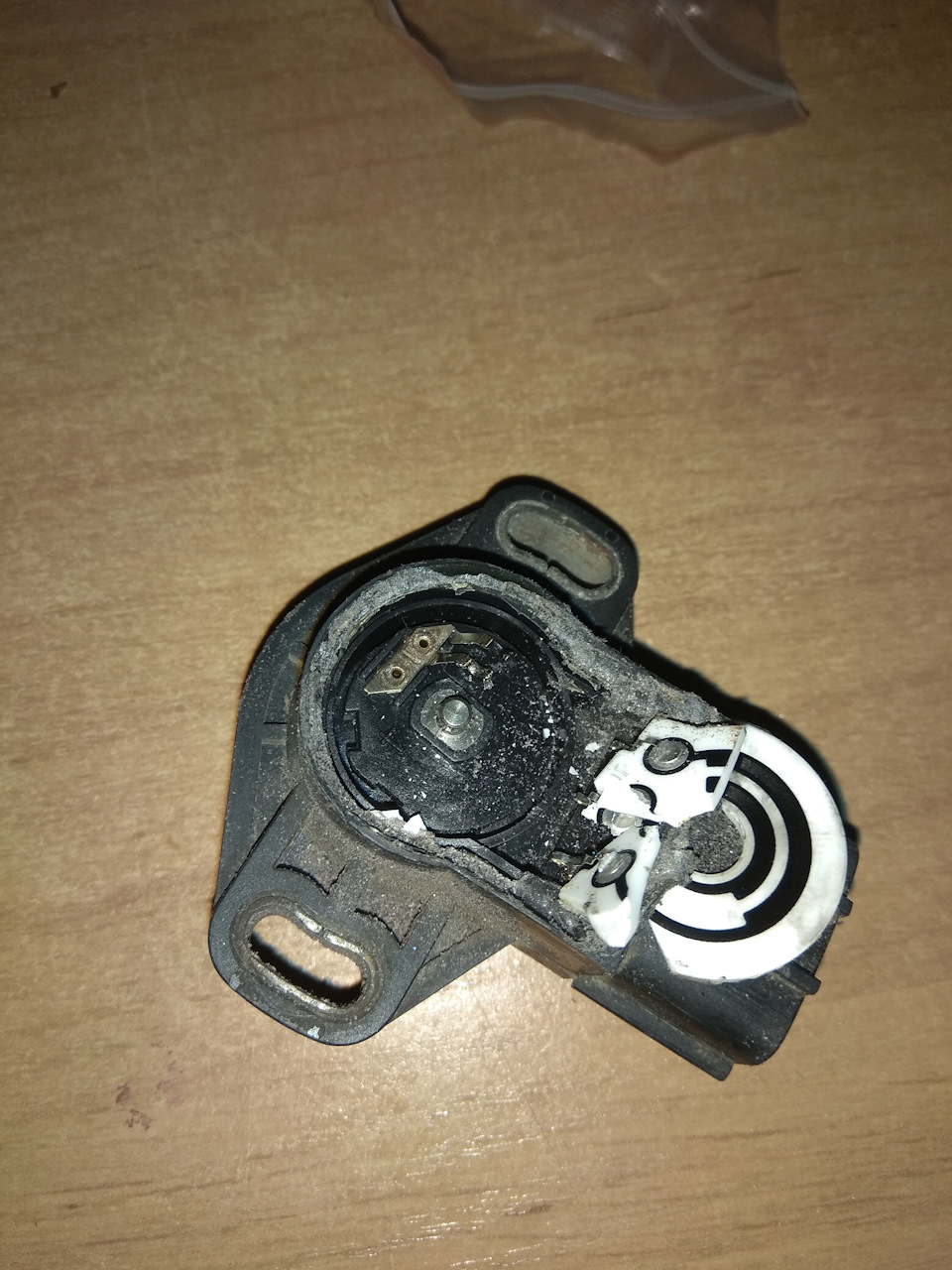 как выглядит датчик дросельной заслонки — Subaru Legacy Outback (BD, BG ...