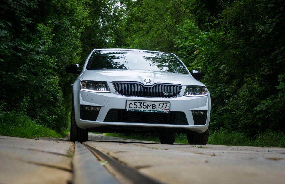 Skoda fl. Злая Шкода Октавия а7. Шкода Октавия РС а7 и а8. Шкода Октавия РС а7 gfyfhfvjq\. Шкода Октавия а7 каршеринг.