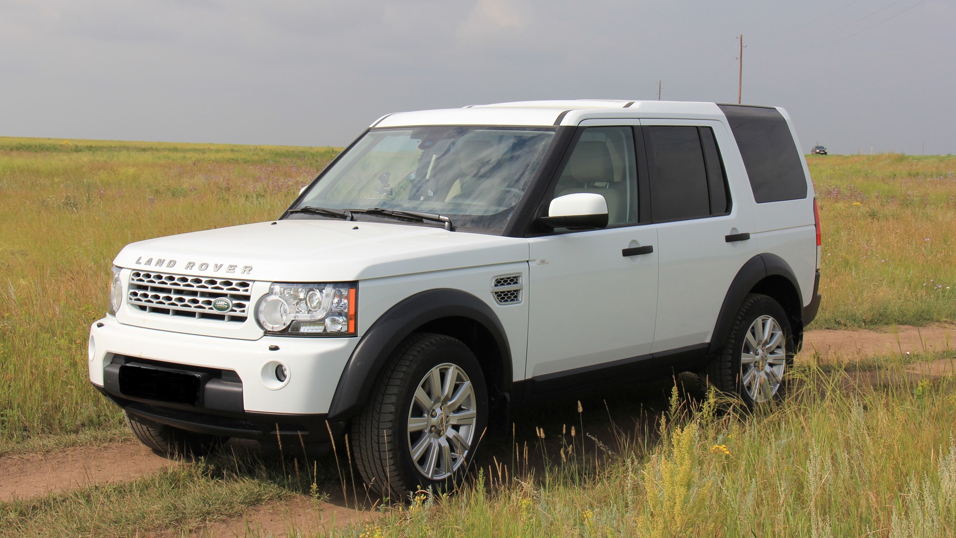 Land Rover Discovery IV 3.0 дизельный 2013 | Белый Умка дизель TDV6 на  DRIVE2