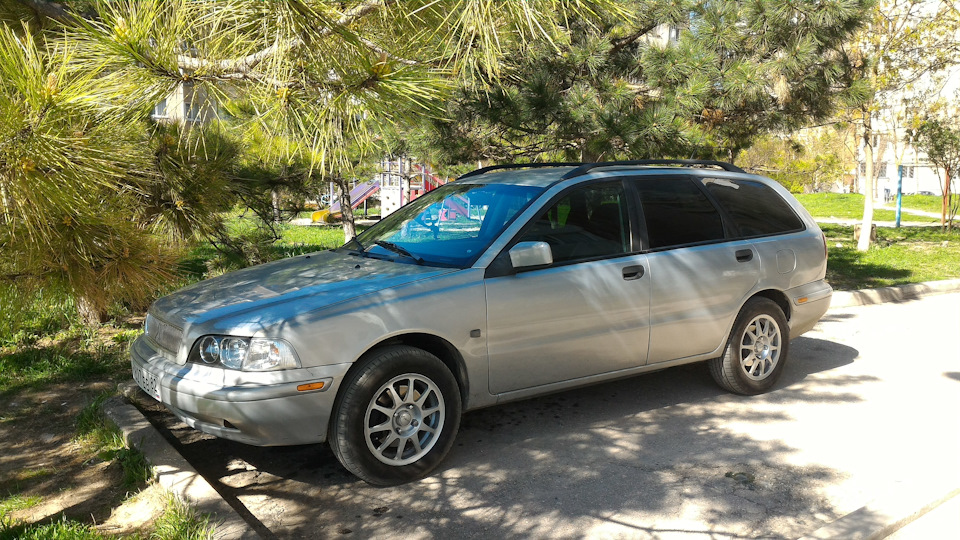 Установка кованых колесных дисков ВСМПО Солярис — Volvo V40 (1G), 2 л ...