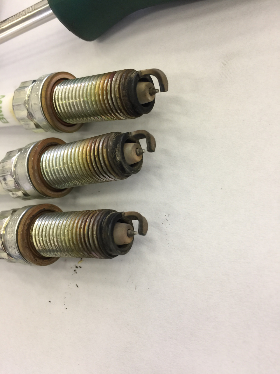 Замена свечей и топливная присадка — BMW 3 series (F30), 1,5 л, 2015 ...