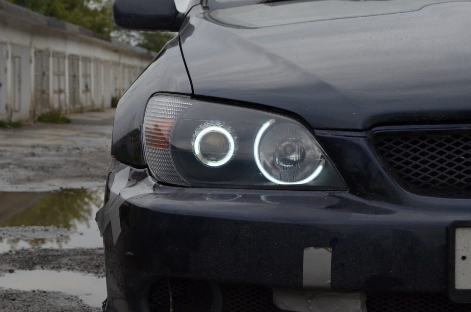 Черные фары с линзами. Toyota Altezza линзы. Toyota Altezza фары с линзами. Altezza фары qualitat. Фары Altezza линзы.