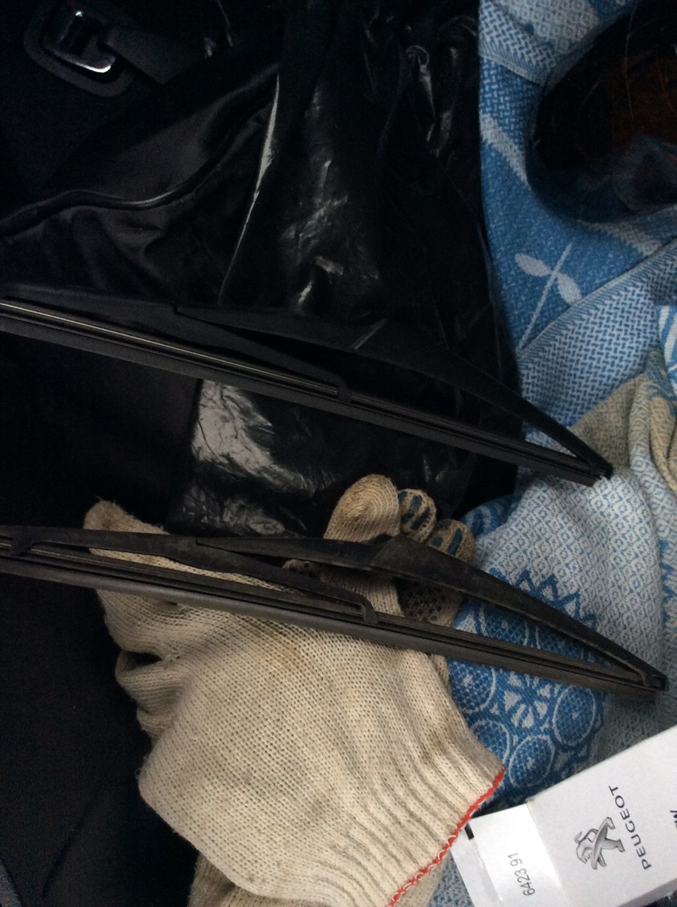 Аксессуары: Щётка стеклоочистителя задняя PSA — Peugeot 3008 (1G), 1,6 ...