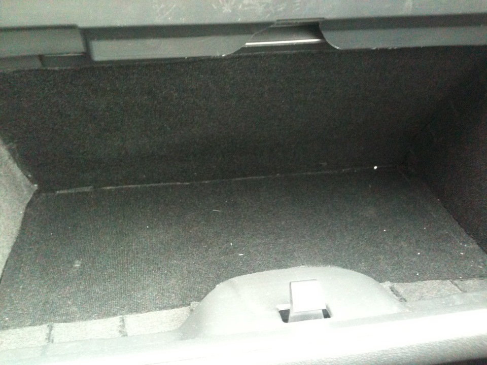 Как же дребезжат веши в перчаточнике — LADA Гранта, 1,6 л., 2013 года ...